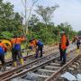 Jalur KA Ambles, 1.500 Calon Penumpang Kereta Api di Stasiun Tanjungkarang Gagal Berangkat