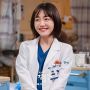 6 Pesona So Ju Yeon di Dr. Romantic 3, Jadi Dokter yang Cantik Sekaligus Penyemangat Dokter Lainnya