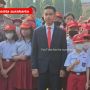 Aksi Spontan Gibran Rakabuming Bikin Salut, Tak Ragu Turun ke Lapangan Untuk Perhatikan Siswa yang Sakit Saat Upacara