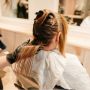 Lebih Hemat, Ini 5 Tips Anti Gagal Mewarnai Rambut Sendiri di Rumah