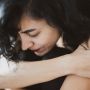 4 Tanda Seseorang Masih Menyimpan Trauma, Jarang Disadari?