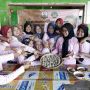 Tingkatkan Potensi UMKM, Warga di Desa Cikiruhwetan Diajak Belajar Mengolah Bakso Ikan