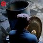 Melihat Tradisi Turun-temurun Pembuatan Gamelan di Desa Wirun