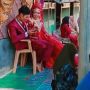 Viral Pesta Nikahan Sederhana di Madura Beralaskan Banner, Warganet: Yang Penting Ga Ninggalin Hutang
