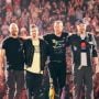 Pinjam Uang Pinjol Demi Tiket Konser Coldplay? Simak Saran dari OJK