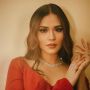 Bantah Pakai Air Galon, Durasi Raisa Mandi Cuma Sekitar Satu Lagu