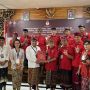 Berkas Bacaleg PDIP Diserahkan Gubernur Bali ke KPU Diiringi Baleganjur Hingga Paduan Suara
