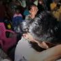 Tangis Ibu Tak Kuasa Tahan Haru saat Sambut Kepulangan Anaknya yang Berhasil Lolos dari Maut