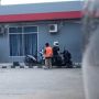 Tukang Parkir di ATM Sebuah SPBU Pekanbaru: di Mana-mana Ada