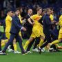Video Pemain Barcelona Kocar-kacir Diserbu Fans Espanyol usai Rayakan Gelar Juara di RCDE Stadium