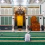 Lengkap! Tuntunan Bacaan Sholat Fardhu dari Niat hingga Salam