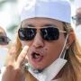 Panas dengan Roma Irama, Habib Bahar Tampil Romantis Hadiahi Istri Kado Mobil Mewah