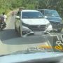 Viral Sopir Truk Berpapasan Mobil Pelat BM Curi Jalur: Suruh Mundur sampe Masuk Garasi