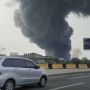 Pabrik Plastik di Kalideres Terbakar, 75 Personel Damkar Meluncur ke Lokasi