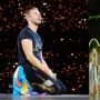 Asmara Chris Martin, dari Menikahi Gwyneth Paltrow Hingga Dakota Johnson