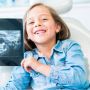 Orang Tua Wajib Tahu! 3 Tips Mengajak Anak agar Tidak Takut ke Dokter Gigi