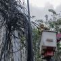 Bikin Semrawut, Kabel Utilitas di Jalan Haji Agus Salim Dirapikan