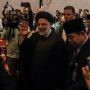 Helikopter Pembawanya Jatuh di Hutan, Presiden Iran Belum Juga Ditemukan