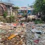 Lama Mangkrak! Proyek Sodetan Kali di Kampung Sumur Klender jadi Penampungan Sampah