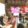 Asah Kreativitas Perempuan Milenial Lewat Pelatihan Desain Grafis via Smartphone