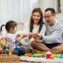 Penuh Perhatian, 4 Zodiak Ini Meluangkan Waktu untuk Bermain dengan Anaknya