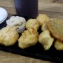 Menikmati Pempek, Olahan Seafood Terbaik Dunia di Gerai Farhan Kota Jambi