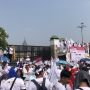 Seribu Tenaga Kesehatan Demonstrasi di Gedung DPR, Menuntut Pengangkatan Jadi ASN