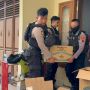 Polisi Sita Ratusan Botol Minuman Beralkohol di Rumah Kontrakan Solo