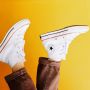 5 Cara Membersihkan Sepatu Putih Agar Tetap Kinclong, Cukup Pakai Bahan yang Ada di Rumah