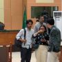 Orang Tua Fatia KontraS Meninggal Dunia, Sidang Kasus Lord Luhut Mendadak Disetop Hakim