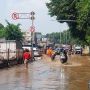 Banjir di Jalan Hek Kramat Jati Kiriman Bogor, Pemprov DKI Kerahkan Mobil Pompa ke Lokasi