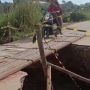 Bikin Miris! Jalan Amblas di Pelalawan, Bupati Kena Colek