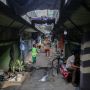 Potret Warga Tinggal di Kolong Tol Jakarta, Betah karena Sudah Dialiri Listrik