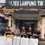 Polisi Gerebek Rumah Penyimpanan Rokok Ilegal di Lampung Timur, Barang Dipasok dari Pamekasan