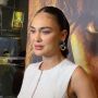 Luna Maya Nangis Lihat Melaney Ricardo Diceraikan Suami Usai Jalani Operasi Pengangkatan Rahim, Benarkah?