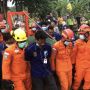 Dimasukkan ke Liang Kubur Pakai Forklit, Pemakaman Fajri Pria Berbobot 300 Kg Berlangsung Dramatis