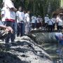 Musim Paceklik Ikan, Kelompok Pelaut di Pangandaran Dapat Bantuan Bibit Ikan Mujair