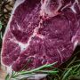 6 Bahaya Terlalu Banyak Mengonsumsi Daging bagi Tubuhmu, Berat Badan Naik!