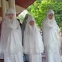 Akhirnya Bisa Salat Id di Masjid, Ayu Ting Ting Girang Tak Kesiangan Lagi