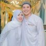6 Potret Romantis Via Vallen dan Suami Liburan Bersama, Makin Lengket Setelah Menikah