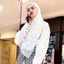 Outfit Inara Rusli Tuai Pujian, Tampil Fashionable dengan Sepatu Boots
