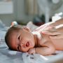 4 Manfaat dari Pijat Bayi bagi Ibu Muda, Mendekatkan Bonding dengan Anak!