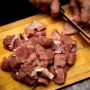 Hukum Menyimpan Daging Kurban Lebih dari Tiga Hari, Apakah Boleh?