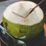 4 Efek Samping Minum Air Kelapa Muda, Bisa Sebabkan Alergi