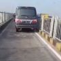 Viral Mobil Masuk Jalur Motor di Jembatan Suramadu, Warganet: Balas Dendam Kayaknya