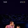 Sukses Bikin Iri, Penggemar Asal Indonesia Ini Diajak Naik ke Panggung Oleh Chris Martin!