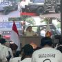 Bangga Ada Mobil Jip Pertama Buatan Bangsa, Prabowo Pamer Foto Bareng Jokowi Naik Maung