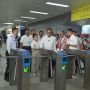 Puluhan Ribu Orang Antri Buat Jajal LRT Jabodebek