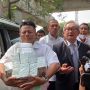 Penuhi Panggilan Kejagung, Maqdir Ismail Bawa Tumpukan Uang Rp 27 Miliar Terkait Korupsi BTS 4G