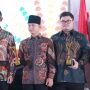Bupati Kediri Raih Penghargaan Pembina Koperasi Andalan dari Dekopin